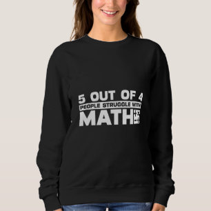 Camiseta 5 de 4 pessoas lutam com professor de matemática 