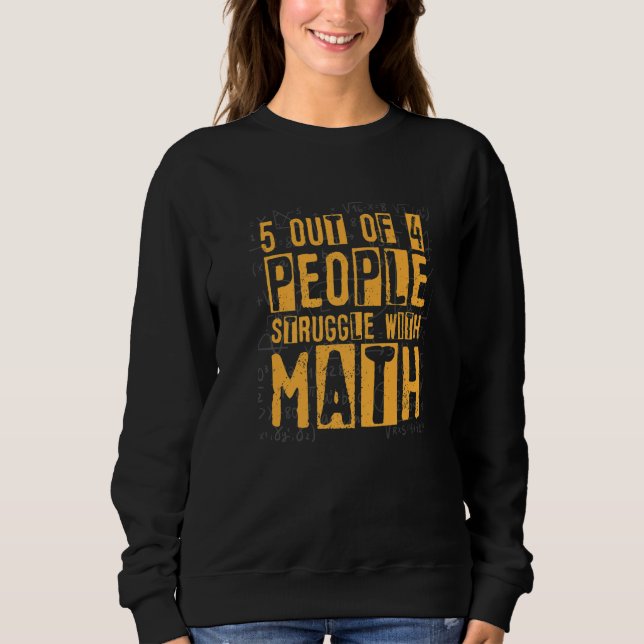 Camiseta 5 em 4 pessoas lutam com matemática para o Math Te (Frente)