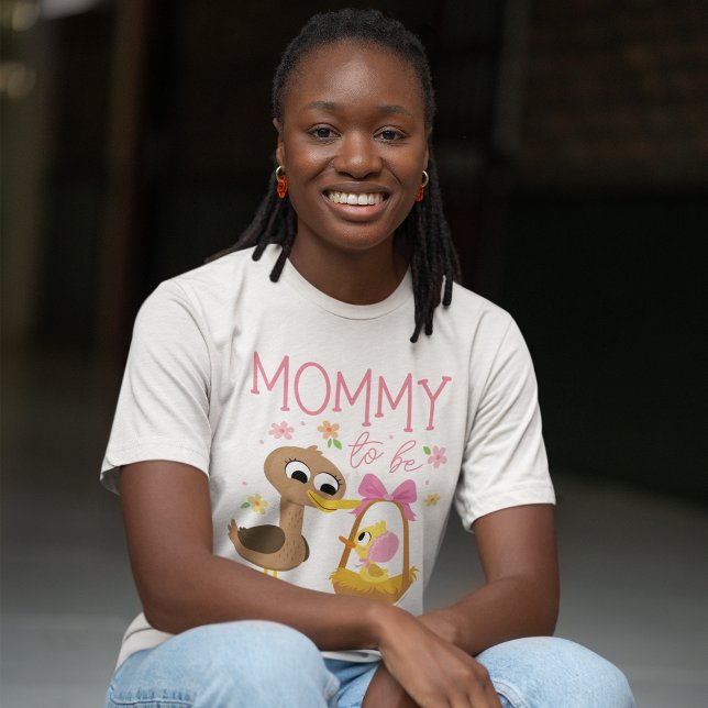 Camiseta 5 Patos Pequenos | Mamãe A Ser - Rapariga (Woman wearing t-shirt)