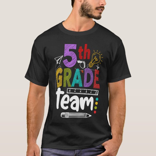 Camiseta 5th Grade Team Happy First Day Of School Back To C (Frente)