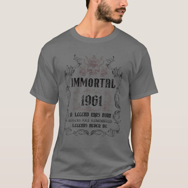 Camiseta 60º Aniversário Presente Imortal 1961 Com 60 Anos (Frente)