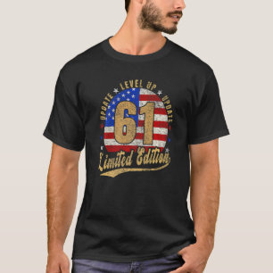 Camiseta 61 ruas Birthday Level Up Vintage Retro U S A