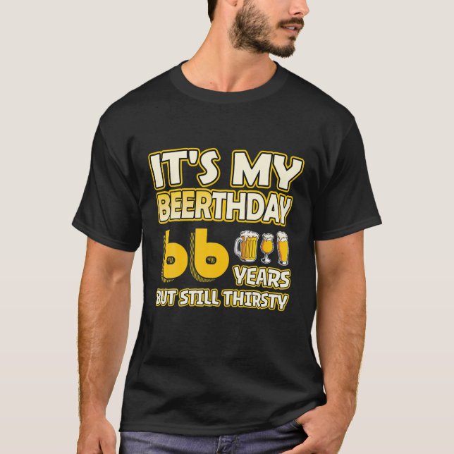 Camiseta 66.º Aniversário - Cerveja Engraçada Com 66 Anos D (Frente)