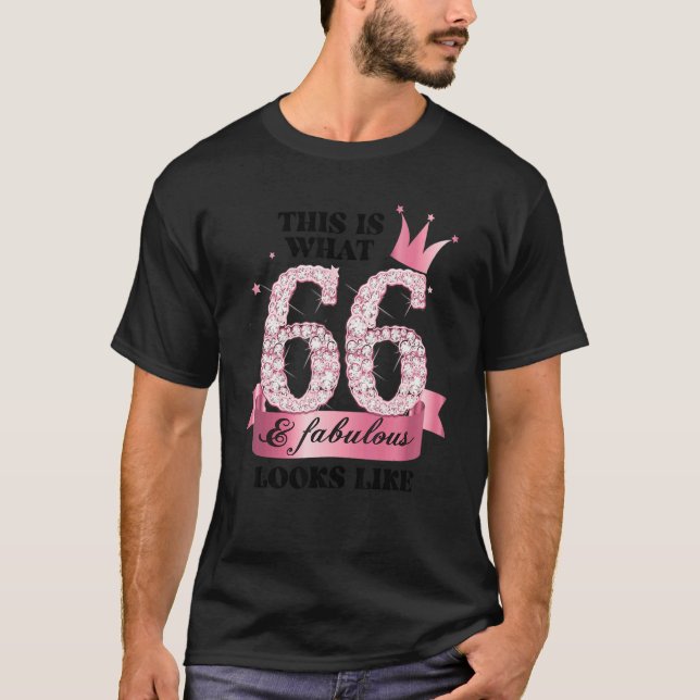 Camiseta 66 & Fabulous I Pink White Party Group Candid Phot (Frente)