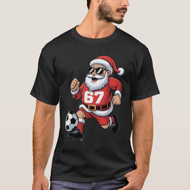 Camiseta 67 Design de Papai Noel de Futebol para Fãs de Esp (Frente)