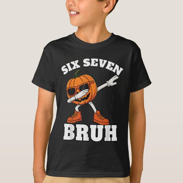 Camiseta 67 Halloween Divertido Seis Sete Bruh Meme Brainro (Frente)