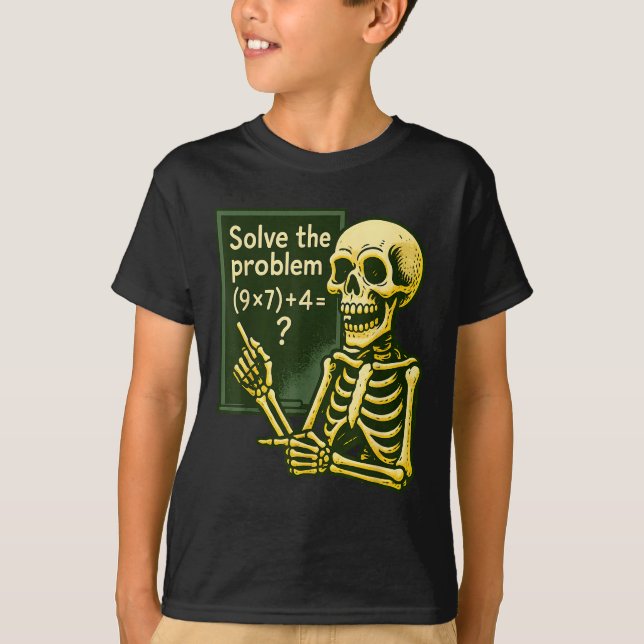 Camiseta 67 Halloween Matemática Divertida Seis Sete Meme B (Frente)