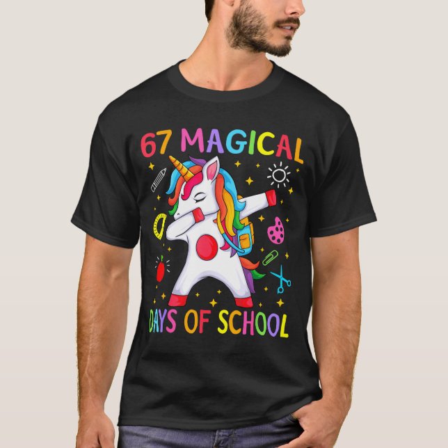 Camiseta 67 Magical Days Of School Unicorn Six Seven Teache (Frente)