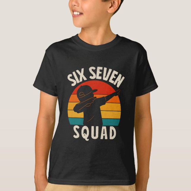 Camiseta 67 Meme 6 7 Numbers Dabbing Six Seven Squad Funny  (Frente)