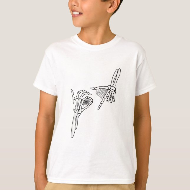 Camiseta 67 Meme Mão de Esqueleto 6 7 Halloween Seis Sete  (Frente)