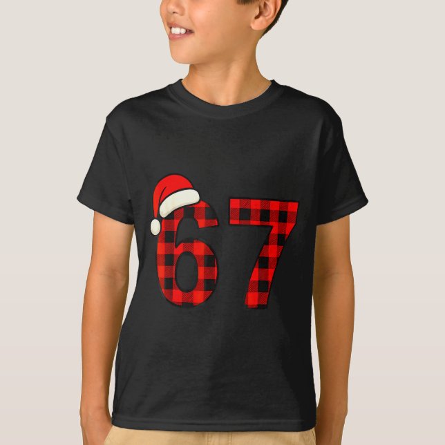 Camiseta 67 Natal Divertido Seis Sete Meme Brainrot Xadrez  (Frente)