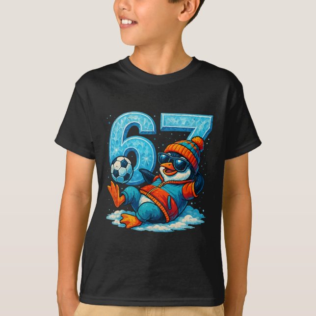 Camiseta 67 Presente de Meme de Inverno Engraçado de Futebo (Frente)