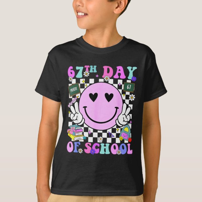Camiseta 67th Day Of School Funny 6 7 Teachers Students Mem (Frente)