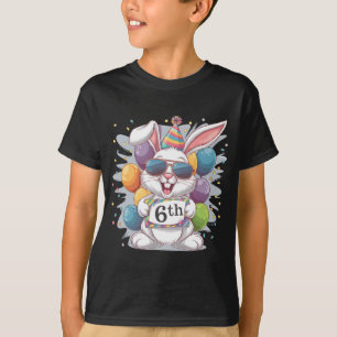 Camiseta 6 de aniversário com um belo coelho