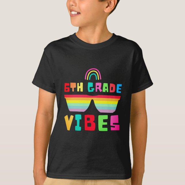 Camiseta 6 Grau Vibes De Volta Para Professores E Estudante (Frente)
