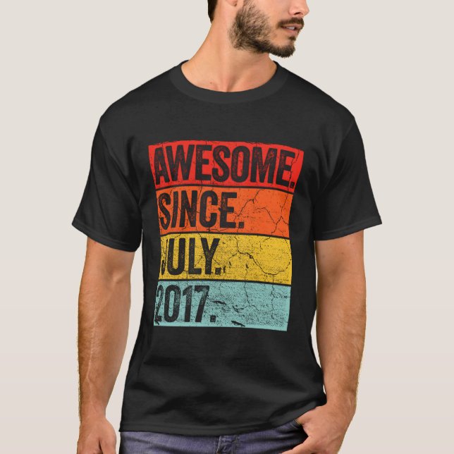 Camiseta 6 Impressionante Desde julho de 2017 6 (Frente)