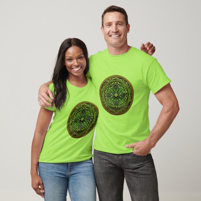 Camiseta [700] Treasure Trove: Celtic Cross (Unissex)