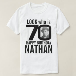 Camiseta 70 de aniversário mono parece 70 foto personaliza