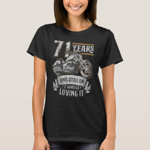 Camiseta 71 Anos E Ainda Em 2 Rodas Adorando-O 71.º Nascime