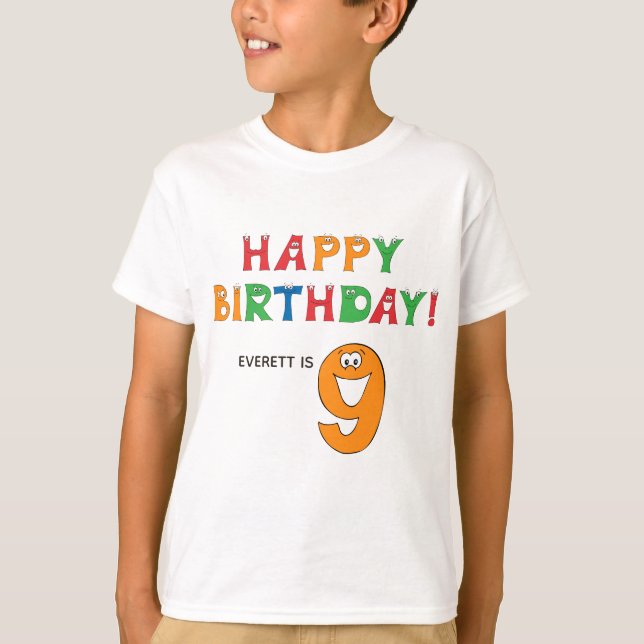 Camiseta 9º Aniversário Alfabeto Colorido com Nome de Crian (Frente)