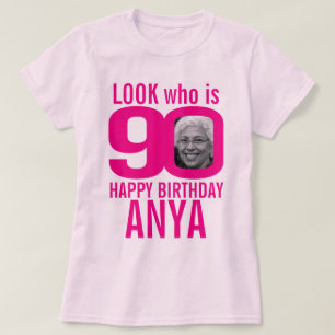 Camiseta 90 cor-de-rosa com aparência 90 foto e nome person