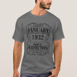 Camiseta 90Th Birthday Gift Perfection Aged January 1932 90<br><div class="desc">90th Birthday Gift Perfection Aged January 1932 90 Years Old Perfection of 90th Years Old Aged To Retro Birthday Gifts Ideas for men, women are born in 1932, love quotes T-shirt as vintage legendary since, legends, dad the man myth legend, epic, awesome, classic queen, papa, grandpa, stepdad, dad, boy, girl,...</div>