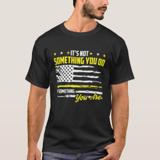 Camiseta 911 American Flag Dispatch-er USA Thin Dourado Lin