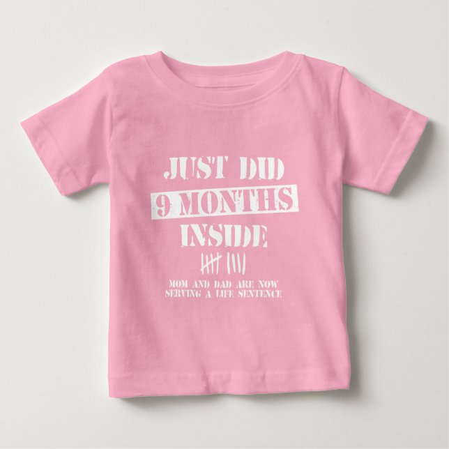 Camiseta 9 Meses Lá Dentro (Frente)