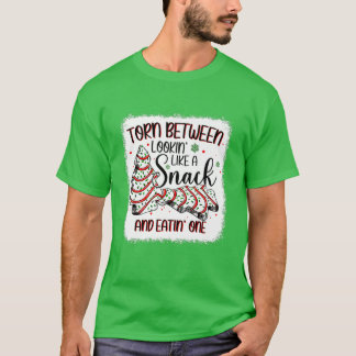 Camiseta 9 Torn Between Looking Like A Snack Or Eating One