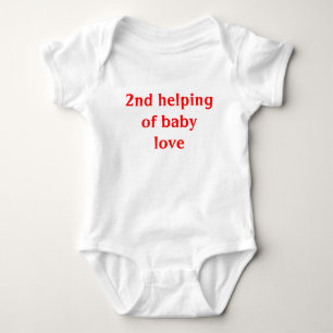 Camiseta ?a ajuda do amor do bebê