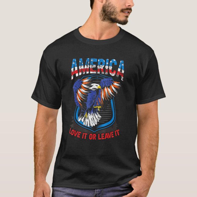 Camiseta A América Ama Ou Deixa-Nos A Águia Orgulhosa Améri (Frente)