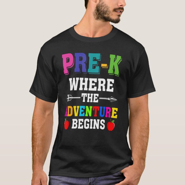 Camiseta A Aventura Pré-K de Professores Começa A Pré-Escol (Frente)