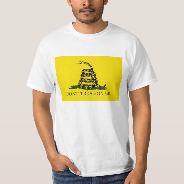 Camiseta A bandeira de Gadsden não pisa em mim (Frente)