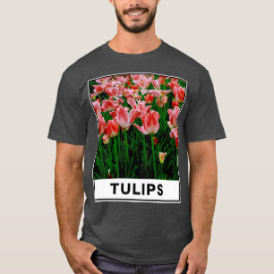 Camiseta A Beleza da Flor de Tulipa Rosa no Jardim Fotograf