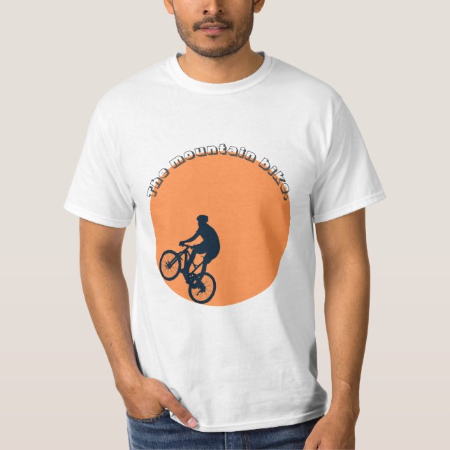 Camiseta A bicicleta da montanha. (Frente)