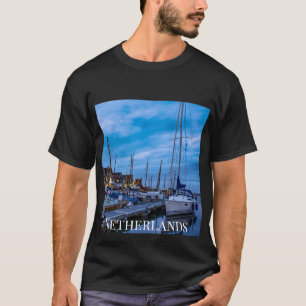 Camiseta A cena noturna tradicional da cidade de pesca.