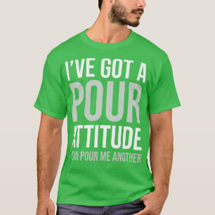 CAMISETA A CERVEJA TEM UMA ATITUDE POUCO POUCO, COMO SE EU 