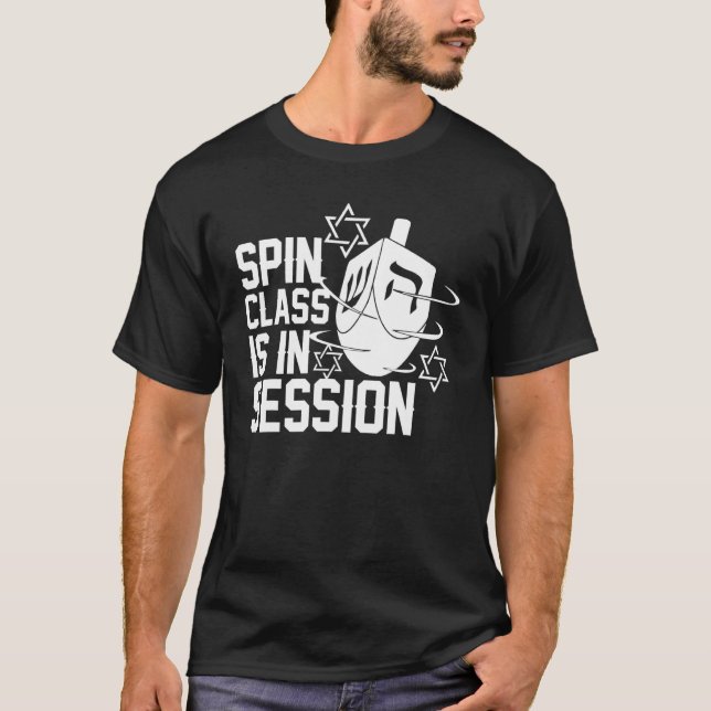 Camiseta A Classe Spin Está Na Sessão Dreidel Funny Hanukka (Frente)