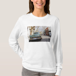 Camiseta A cor oxidada e flocoso de um carro velho