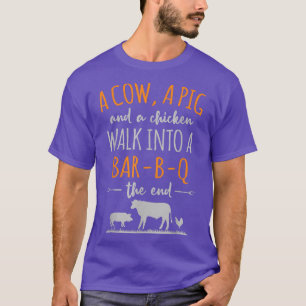 Camiseta A Cow A Pig And A Chicken Funny Quote Walk Into A