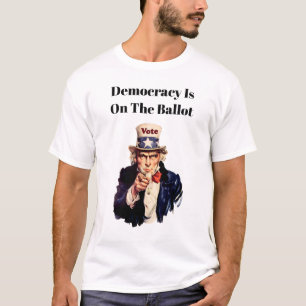 Camiseta A Democracia Está No Balanço De 2022