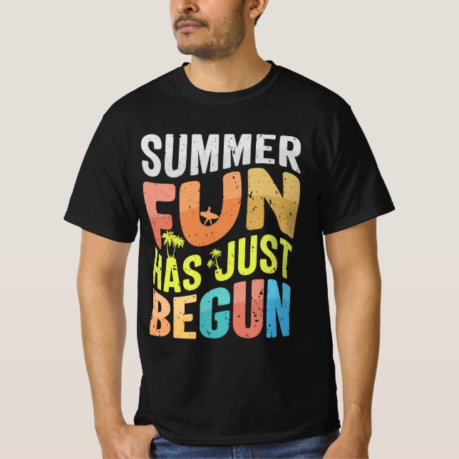 Camiseta A Diversão De Verão Acabou De Começar (Frente)