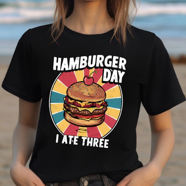 Camiseta A Doce Surpresa: Hamburger com uma Cereja no Topo (Criador carregado)