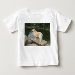 Camiseta A Dog At A Pond