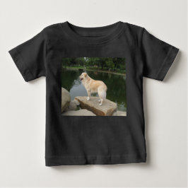 Camiseta A Dog At A Pond