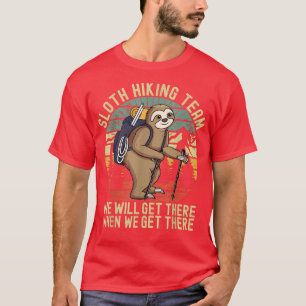 Camiseta A equipe de caminhada de preguiça-retrógrada chega