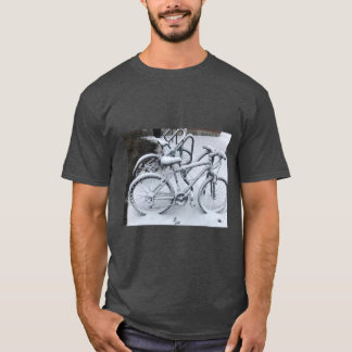 Camiseta A Estação de Bicicleta está acima do tamanho