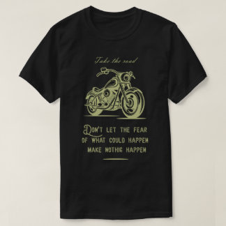 Camiseta A estrada, um design de motocicleta.