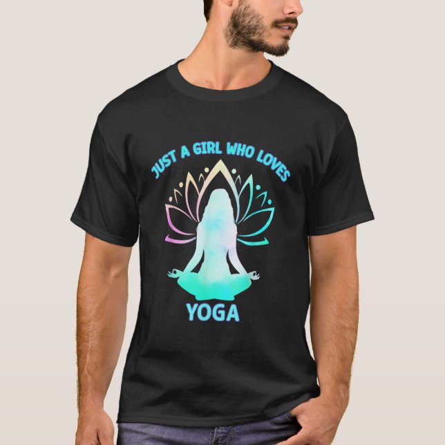 Camiseta A Girl who loves Yoga Yogi Love Peace Gratitude Me (Frente)
