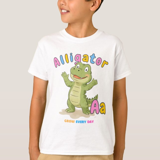 Camiseta "A is for Alligator" Tee Alfabeta - Cresça Todos O (Frente)